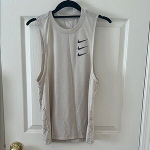 Nike Light Gray Sleeveless Tank Top